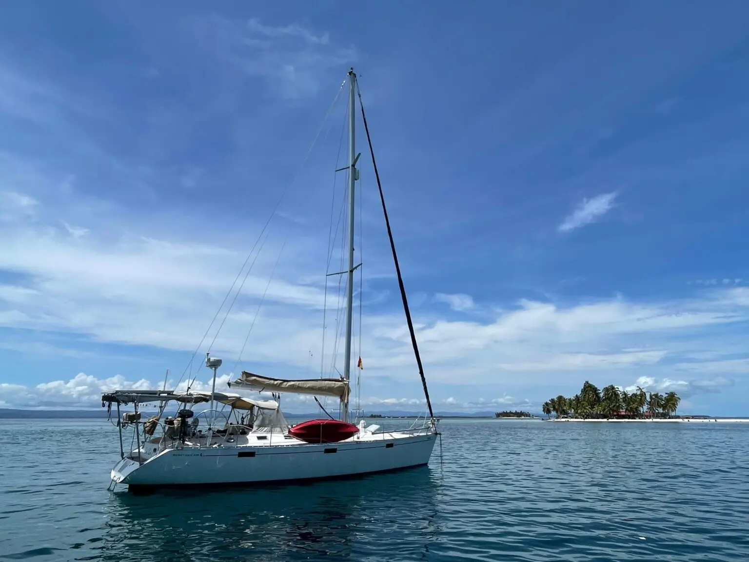 sailboat-sanblas-outdoor-yatch-island-panama-sailing
